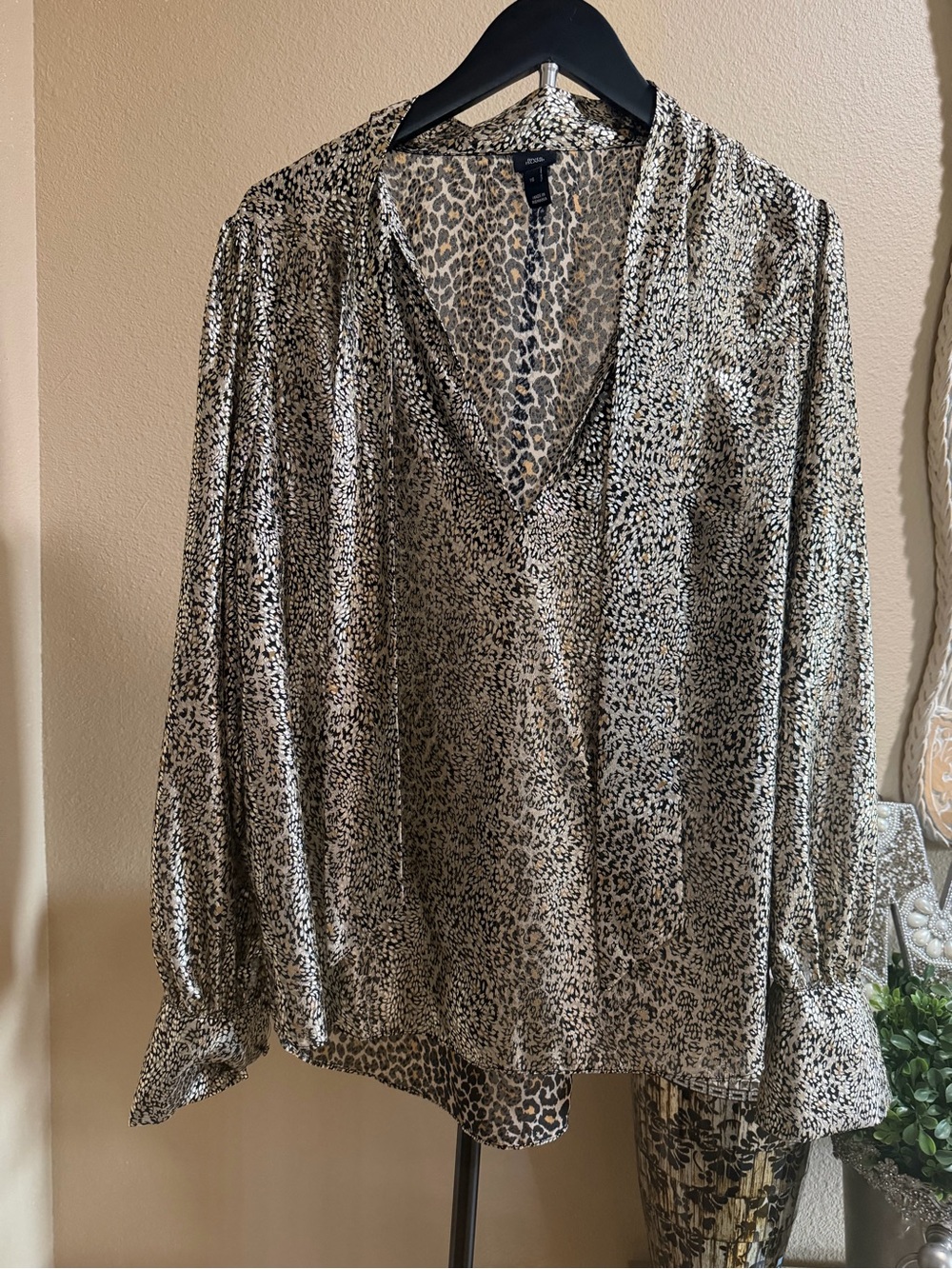 Leopard Print V-Neck Blouse - Neutral/Black